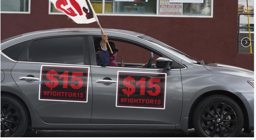 RiversideLRS's tweet photo. #California #governor signs #landmark #law for #fastfood #workers https://t.co/pPedehgyCT https://t.co/ytRIhnwASt