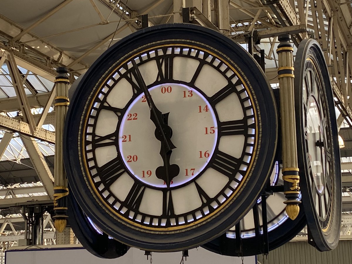 The Waterloo Clock, Waterloo Station #WaterlooClock #WaterlooStation #ClockAtWaterlooStation #Clock #London #GentsOfLeicester #MeetMeUnderTheClock