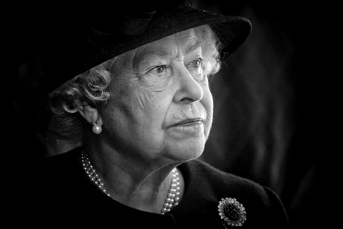 RailDeliveryGrp's tweet photo. It is with great sadness that the death of Her Majesty The Queen has been announced today. We send all our condolences to the Royal Family. https://t.co/avjwMBuoXX