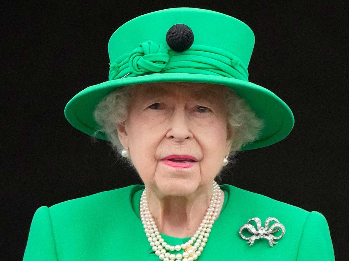 Crawley Town Football Club is deeply saddened by the passing of HM Queen Elizabeth II. 

Our thoughts and sincere condolences are with the Royal Family and we join the nation in mourning her loss. Rest In Peace, Your Majesty.