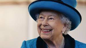 cfax1070's tweet photo. BREAKING NEWS: Buckingham Palace says Queen Elizabeth II has died. She was 96. She was the longest reigning monarch in British history, with more than 70 years on the throne #yyj #QueenElizabeth https://t.co/fZmKnZm1Hr
