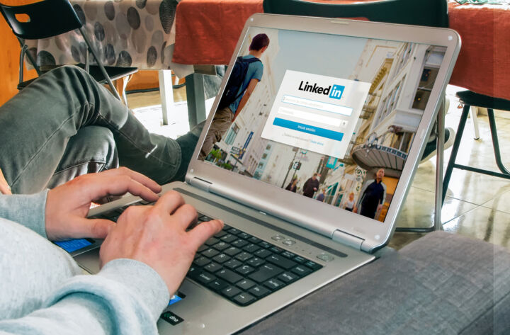 NationalJurist's tweet photo. What are common mistakes that LL.M. students and graduates make in creating their LinkedIn profiles? https://t.co/5WZPvIHKzM 

#LinkedIn #Graduate #LLMstudent #lawschool #lawcareer https://t.co/gfgbPTI5q9