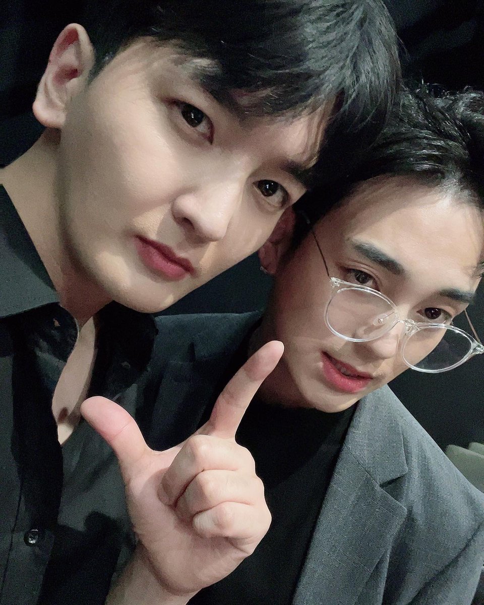 LAUFanatic's tweet photo. 220904 Jonghyo's Instagram and Twitter post.
#LAU #LUKUS #LU4US #Jonghyo #KimJonghyo #종효 #김종효
https://t.co/Se2Tyrp457
https://t.co/iQmKJQ6uTw https://t.co/tc4I4BJn0r