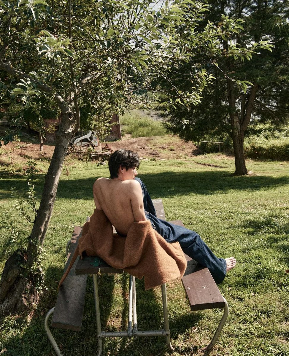 sitaarithikane's tweet photo. Kim Taehyung, the muse of the muses https://t.co/jsN4v2WWF2