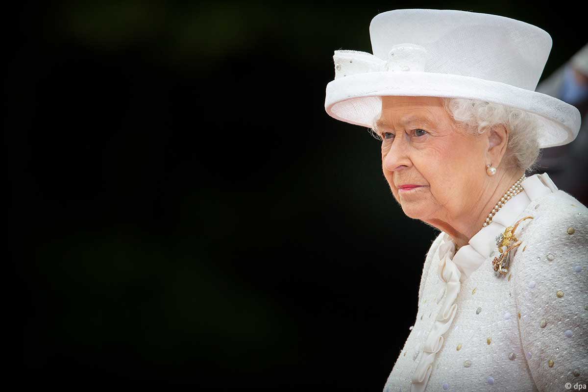 I am greatly saddened by the passing of Her Majesty The Queen. Throughout her long and illustrious reign, Her Majesty displayed a heartfelt commitment to forging a bond of friendship between Germany and the UK. May she rest in peace.