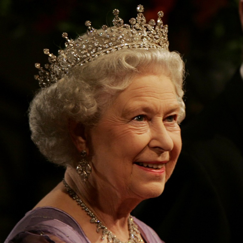 Arsenal's tweet photo. We are deeply saddened to hear of the passing of Her Majesty The Queen. 

Along with many of our supporters today, we will be taking time to mourn and reflect on Her Majesty’s incredible life and devoted service.