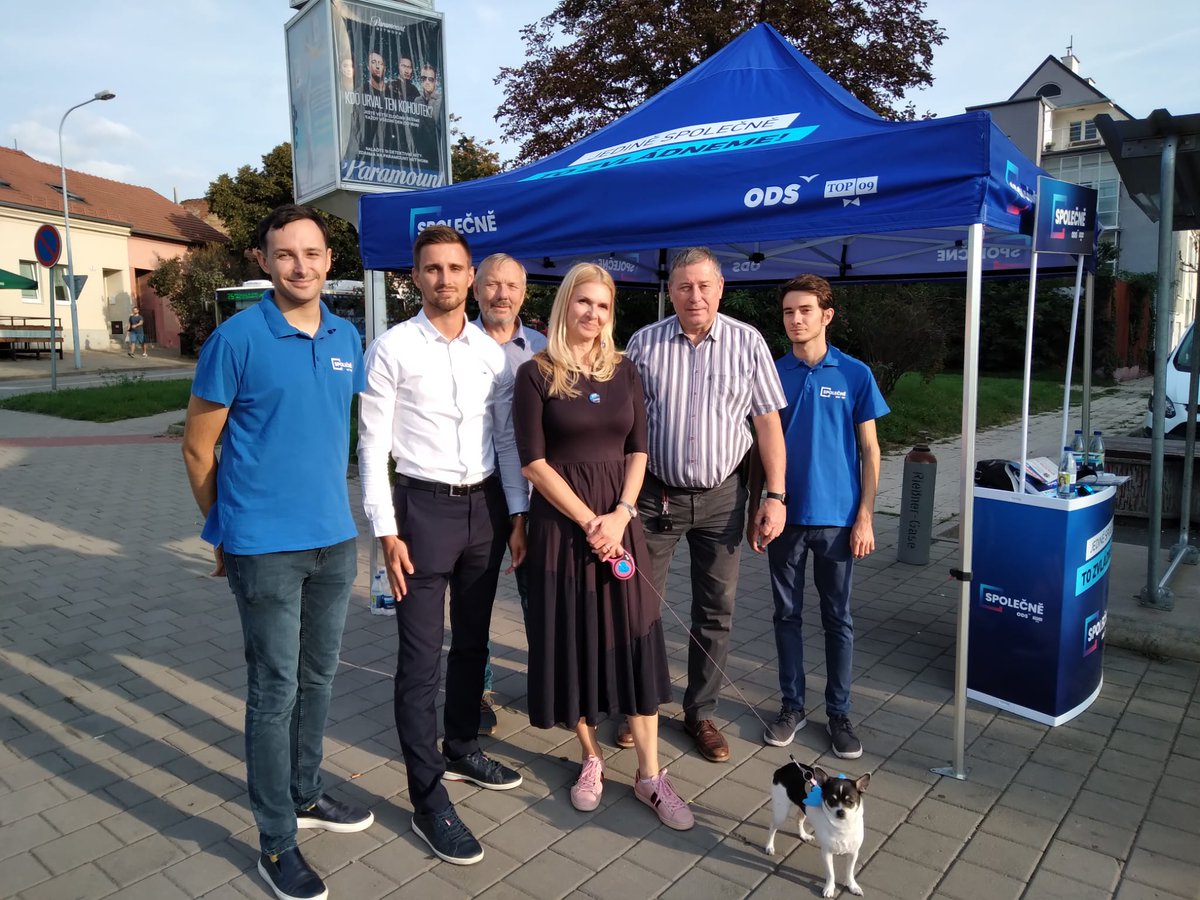 „KURT kolem Wily” by Kurt Gebauer at Winternitzova vila 📸 29.10.2025. /  16.11.2025. 📍 Praha, Na Cihlářce 10 #kurtgebauer #sculptureart  #streetartczechia #streetartpraha, image size:1200x900