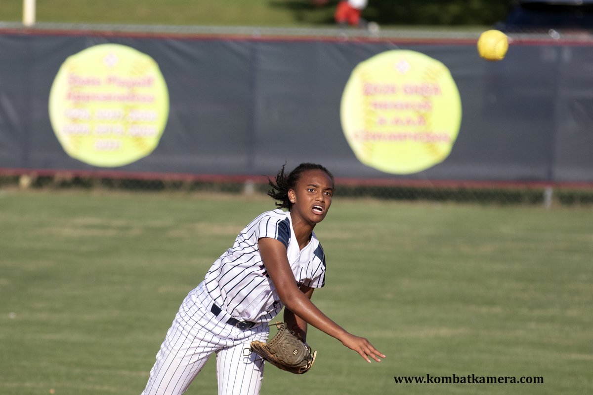 KombatKamera's tweet photo. More photos of this &amp; other local HS softball games here:
https://t.co/4bPxbxHghs

09-07-22-Tyrone, GA-Sandy Creek High School Patriots varsity softball a home, non-conf game against Providence Christian Academy Storm.
@CoachPou @SandyCreekHSSo1 @SCHS_Patriots @athletics_creek https://t.co/k0QNPZaIio
