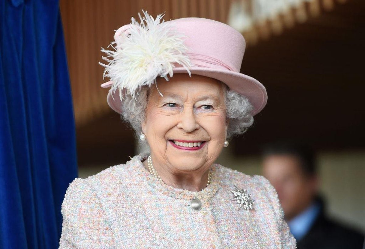 Heartbreaking 💔 remained dedicated and loyal to the very end. Thank-You Your Majesty 👑 RIP 🇬🇧 <a href="/RoyalFamily/">The Royal Family</a> thought our with you all #QueenElizabethII