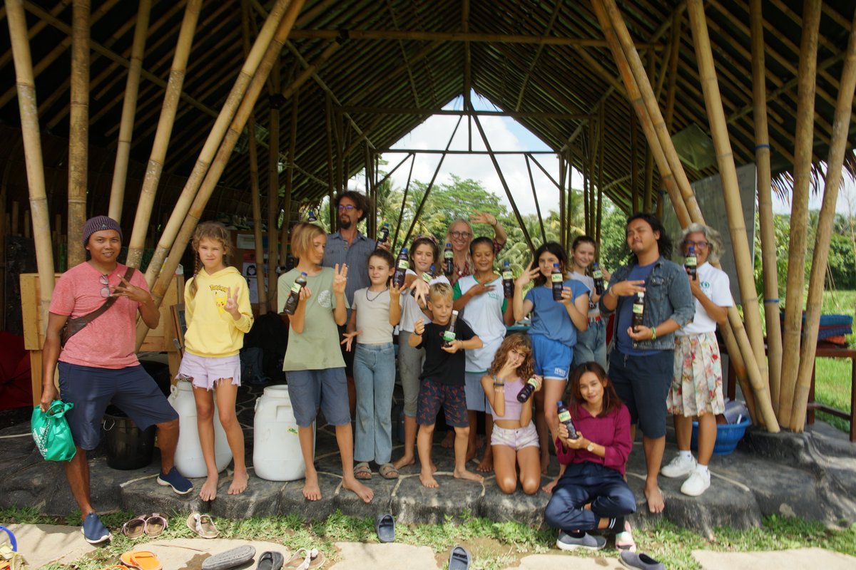 Today as part of horticulture Thursdays we learnt what Eco Enzymes are and how to make them. <a href="/Empathy_School/">Empathy School</a> <a href="/TeacherGamerZ/">Teacher Gamer - Zach Reznichek</a> 

#learning #ecoenzymes #bali #Indonesia #compost #savetheplanet