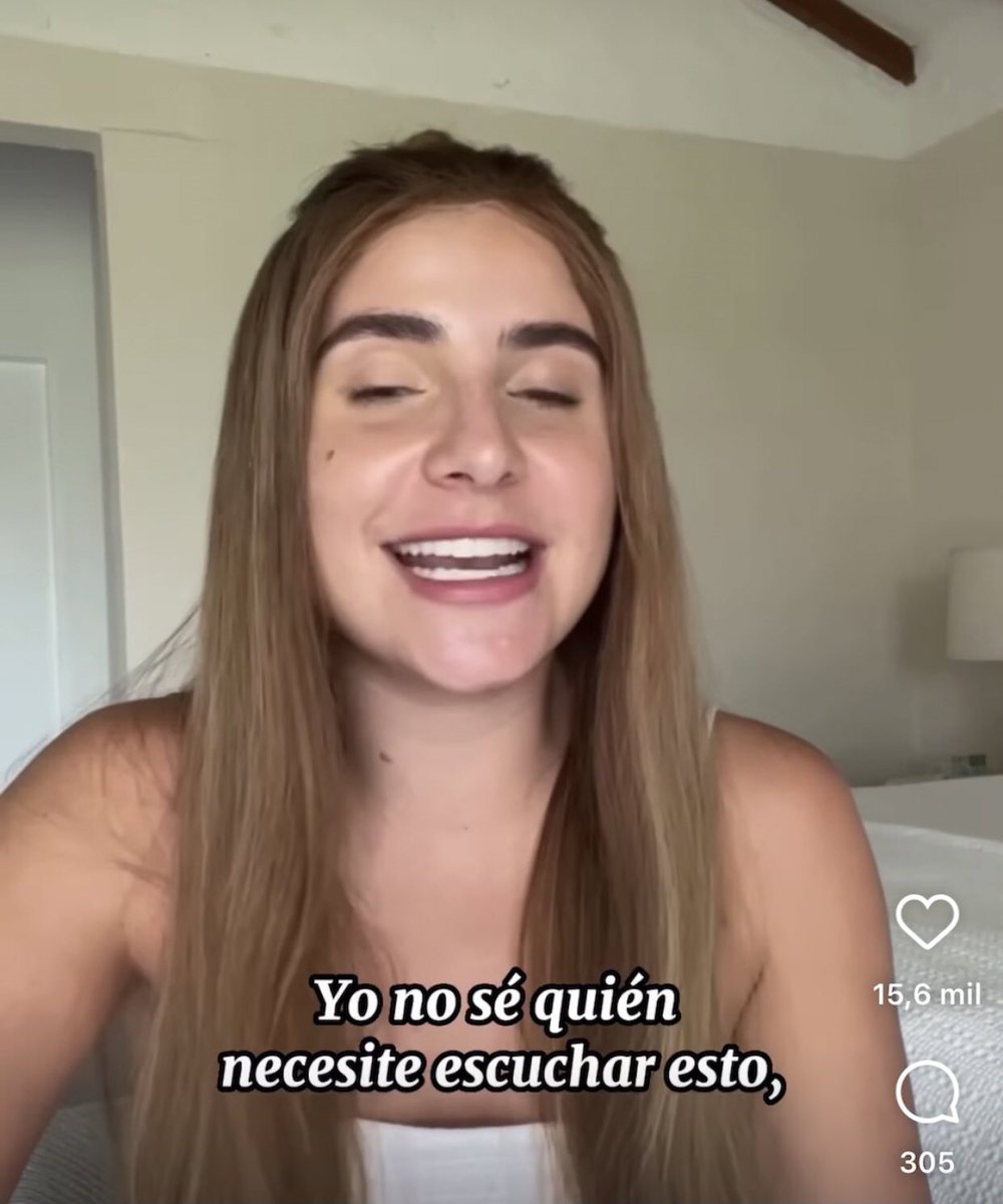 DanielOchoaH's tweet photo. De la muerte de la reina Isabel aprendí quién sí, quién no y quién nunca. Que si la muerte te llama es porque la vida ya no te soporta. Y si Dios dice que ha llegado tu hora es porque ya no debes seguir jodiendo acá en la tierra. Simplemente a todos nos llega el turno. ¡Y punto! https://t.co/wNxNMta7VP