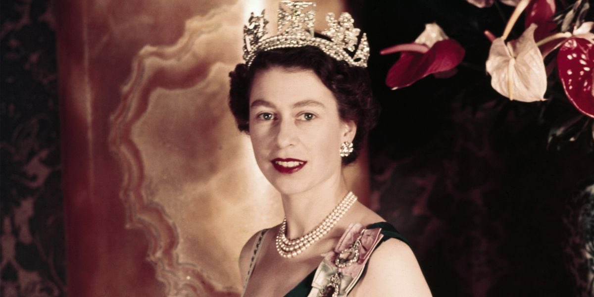 Megan_Mckenna_'s tweet photo. Just incredible. Rest in peace HM Queen Elizabeth 🕊 https://t.co/4HE444f8AS