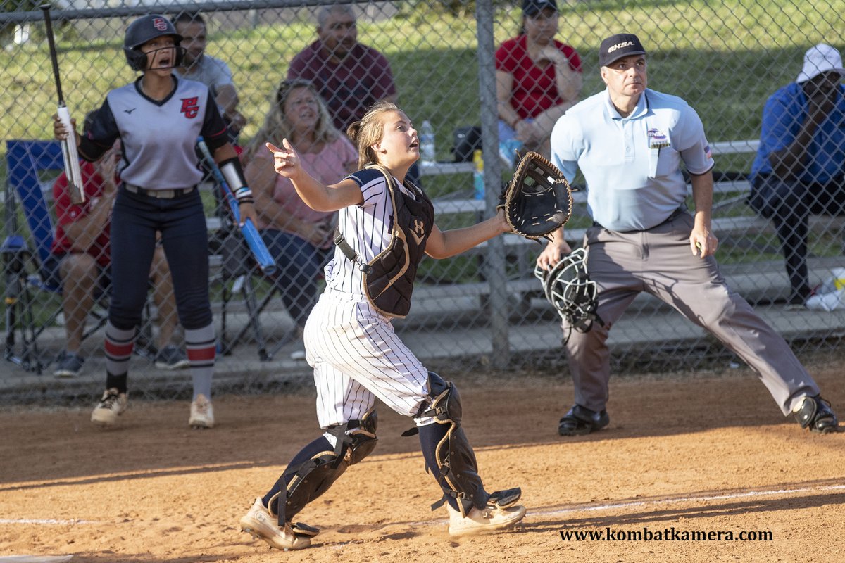 KombatKamera's tweet photo. More photos of this &amp; other local HS softball games here:
https://t.co/4bPxbxHghs

09-07-22-Tyrone, GA-Sandy Creek High School Patriots varsity softball a home, non-conf game against Providence Christian Academy Storm.
@CoachPou @SandyCreekHSSo1 @SCHS_Patriots @athletics_creek https://t.co/Pfojw6zdA9