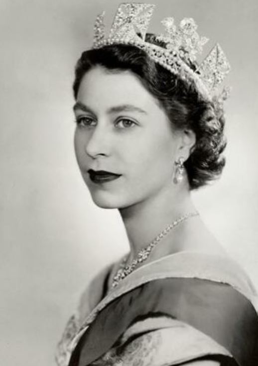 Cardiff_GFHS's tweet photo. May our beloved Queen rest in peace.
Aptly named Elizabeth Alexandra Mary
Elizabeth β God is my oath
Alexandra β Defender of mankind
Mary β Beloved
#hermajestythequeen #HerMajesty #70yearsservice https://t.co/UWUeZj2rQn