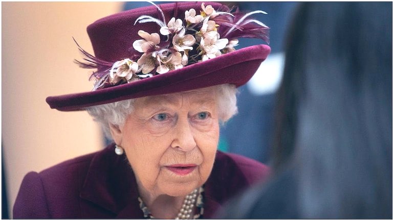 Addi_Qatamin's tweet photo. HM Queen Elizabeth II, Britain's longest-serving monarch died today at Balmoral Castle in Scotland. She dedicated her life to her Royal duties. It's a sad day for the world. God bless her Majesty. #RIPQueenElizabeth, #QueenElizabeth, #BritishRoyalFamily https://t.co/M0FlIxzTtL