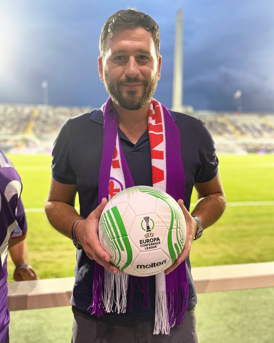 SimoneTeschioni's tweet photo. Vediamo se nel secondo tempo si butta dentro!!! Avanti Violaaaaa 💜⚜️

#ConferenceLeague #Fiorentina #Viola #AvantiViola #FiorentinaRiga #Firenze #StadioArtemioFranchi #Tribuna #ParterreDiTribuna #ForzaViola #AlèViola 💜 https://t.co/MOPR9X5Q2w