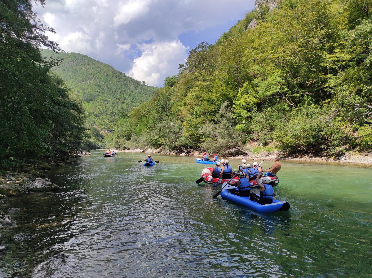 Rafting and canoeing on the Neretva River🏞️

visitkonjic.com
#visitkonjic