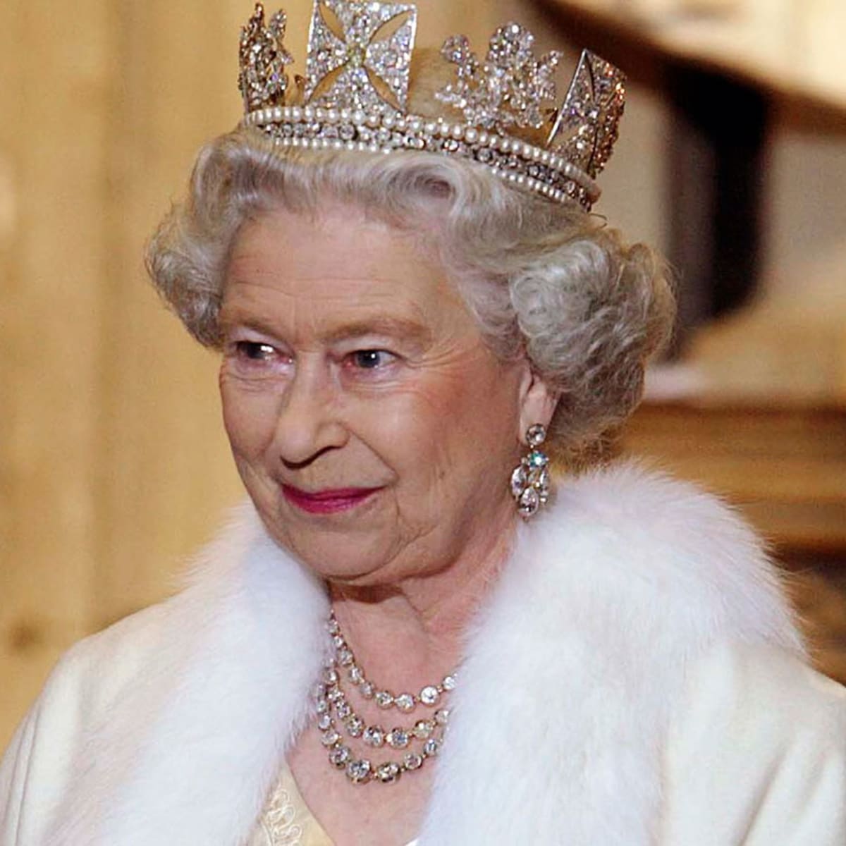 Ange1ic's tweet photo. Rest In Peace Queen Elizabeth 💔🙏😢

April 21,1926 - September 8, 2022
#QueenElizabeth https://t.co/7uW4r8gSNd