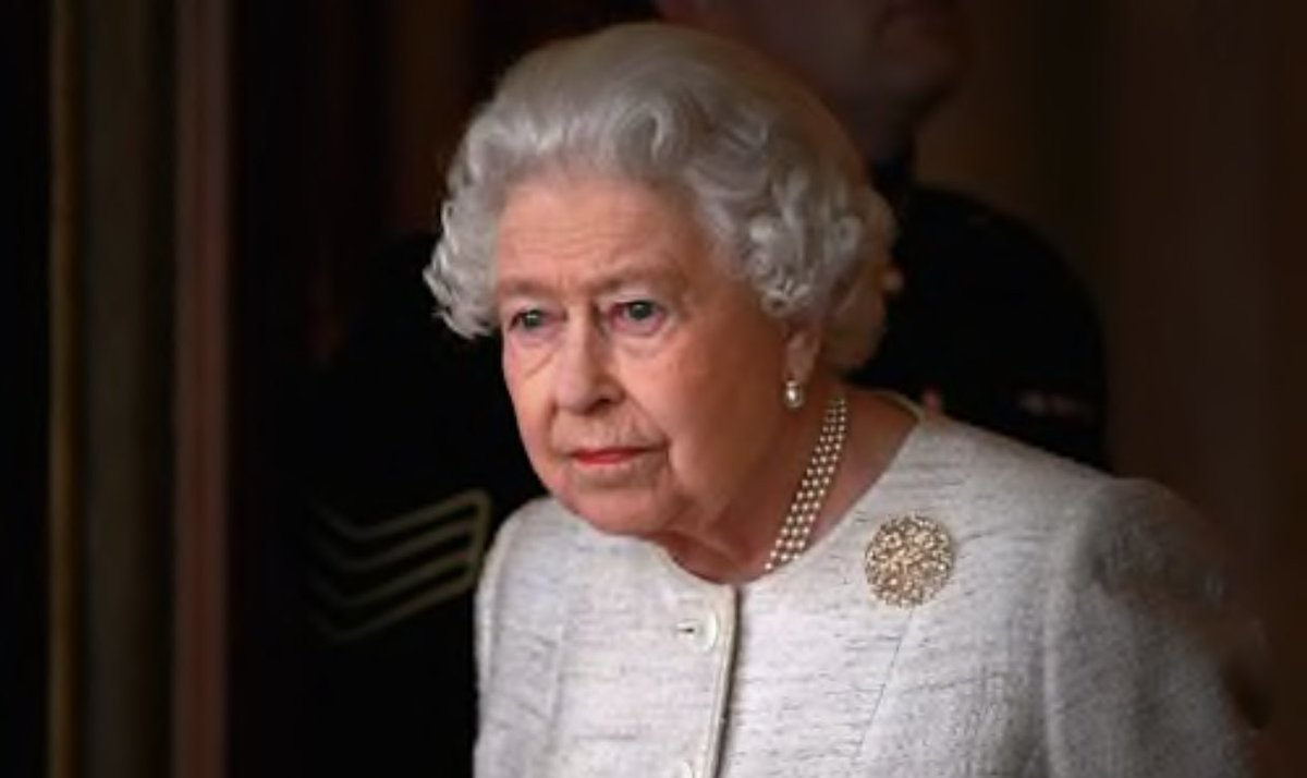 YBNOBLE's tweet photo. RIP Queen Elizabeth https://t.co/7qqCceLxUq