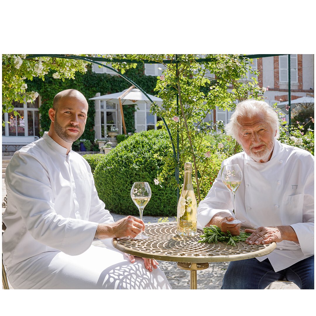 stevewells_'s tweet photo. I had the immense pleasure of photographing these two gentlemen. Not only are they #worldclasschefs but very approachable and gentil. Thank you.
#pierregagnaire #sebastienmorellon
@pierregagnaire @sebastienmorellon
@perrierjouet
#newwork #portraitphotography #champagne https://t.co/MBpvIg3XJt