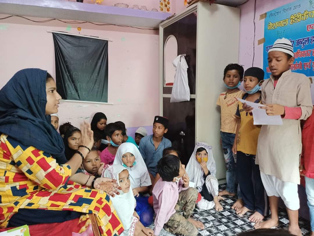 zainabsiddqui's tweet photo. #WorldLiteracyDay2022 #initiativeforchange #educationforall #children #girlpower #UttarPradesh  #विश्व_साक्षरता_दिवस #अंतर्राष्ट्रीय_साक्षरतादिवस 
परमवीर चक्र सोसायटी वह नेशनल हैंडीक्राफ्ट फाउंडेशन की मदद से लगातार 7  सालों से बच्चों को निशुल्क शिक्षा दी जा रही है । https://t.co/agsfsS5oB6