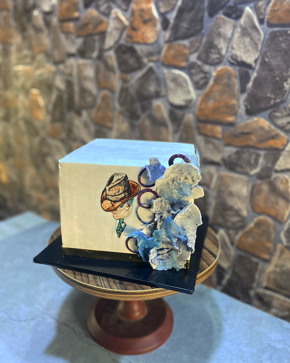 _Vanilladaddy's tweet photo. Premium quality ✅
Classic for a dad
I hand painted this🥵
#bigmanscake #cakes #food #QueenElizabeth #Goodfood #kanotwittercommunity https://t.co/GGRAbjtQfn