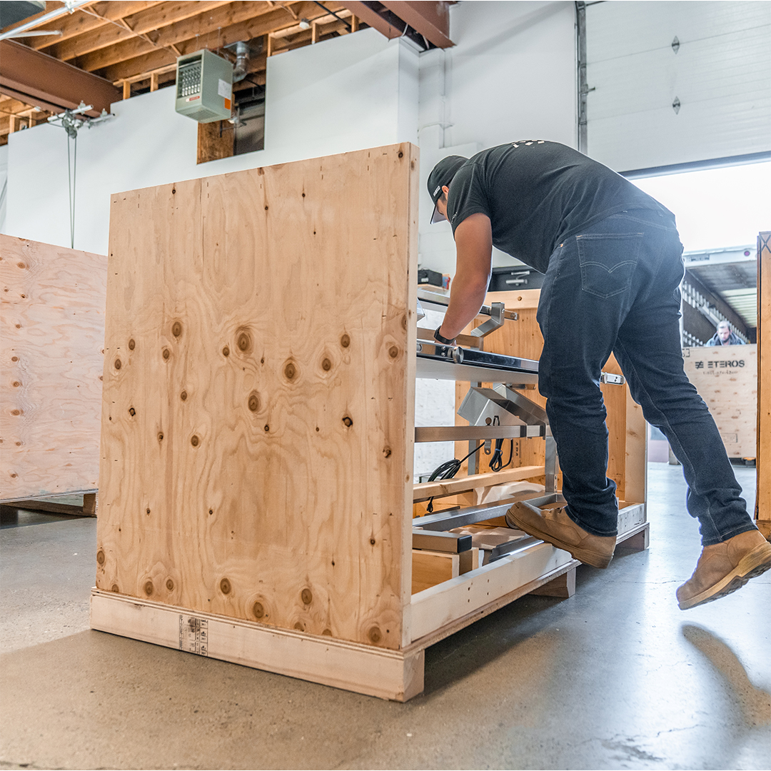 eteros_tech's tweet photo. Machines are packed up and ready to ship out. Where do you think this crate is going?
.
.
.
.
#Eteros #EterosTechnologies #DivergentThinking #ShopLife #Teamwork #MachineShopLife #Manufacturing #Shipping #MadeInUSA #MadeInCanada https://t.co/oAJWJaRVk0