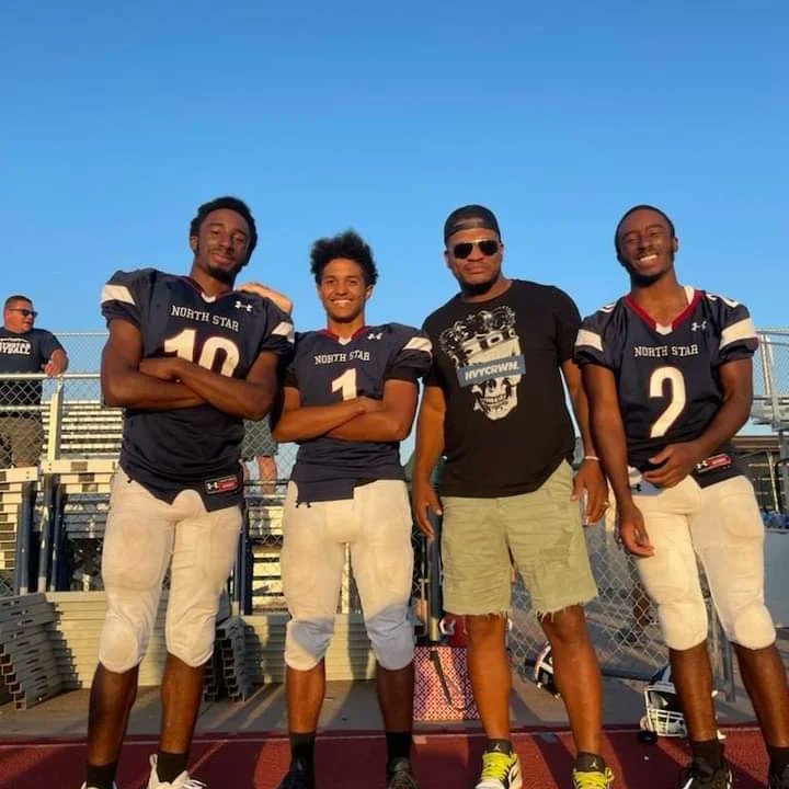 HilleKristy's tweet photo. @LNSFootball Can't wait!!!! Let's go Gator's!!!!! https://t.co/ynLUQx0NGc
