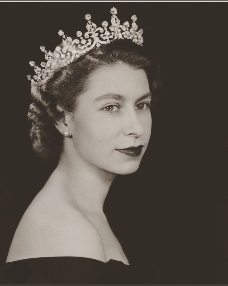 Vampirefantjuh's tweet photo. Grief is the price we pay for love #QueenElizabeth #UnitedKingdom #GodSaveTheQueen #GodSaveTheking #KingCharles #RoyalFamily https://t.co/arYmCkkpC3