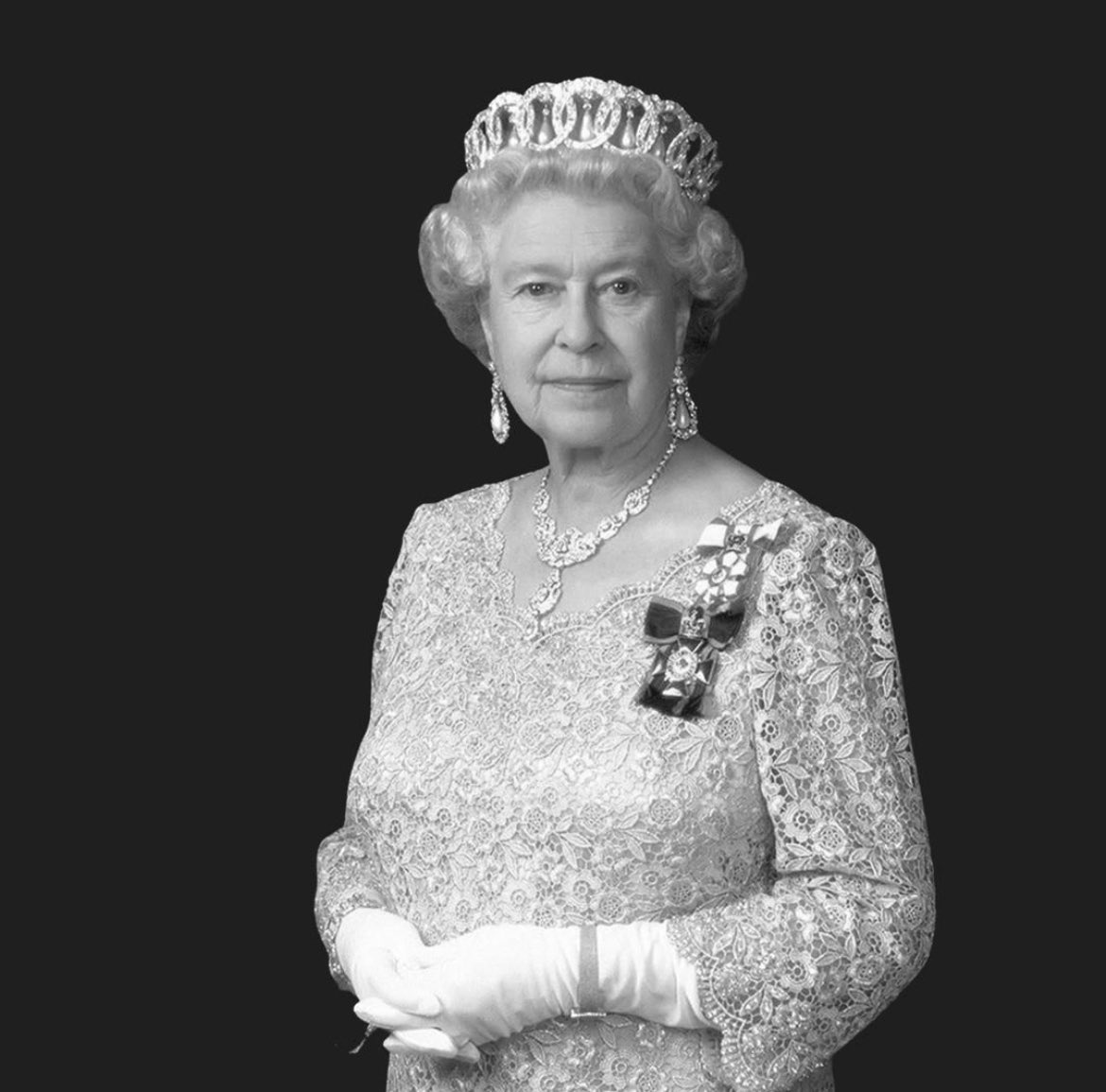 RHUL_PIRSoc's tweet photo. In an ever changing world, HM Queen Elizabeth II has been constant. A lifetime commitment to public service, at home and throughout the Commonwealth.
70 years and 15 Prime Ministers. https://t.co/Kq68uTBAZv