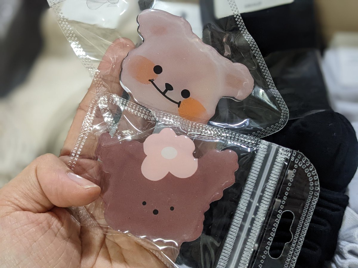 eat_li's tweet photo. 내 그립톡 좀 봐주라 🥺💘 https://t.co/tfPNDG2hPY