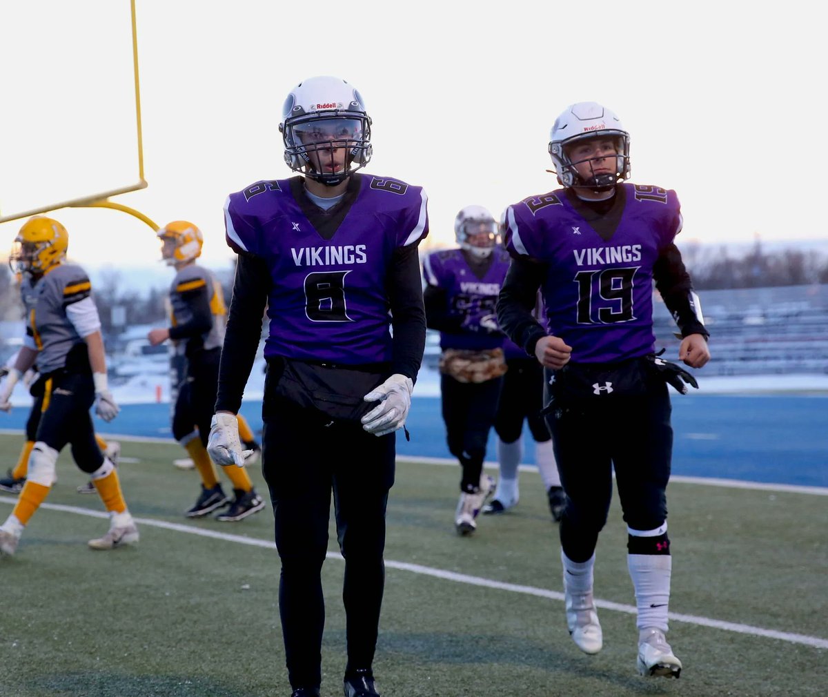 thebrandonsun's tweet image. Welcome to Wide Receiver High School. Class is now in session. No need to take a seat, but if opposing defensive backs aren’t careful, these Vincent Massey Vikings wideouts will make them wish they stayed on the bench.  bit.ly/3TWFQac #bdnmb