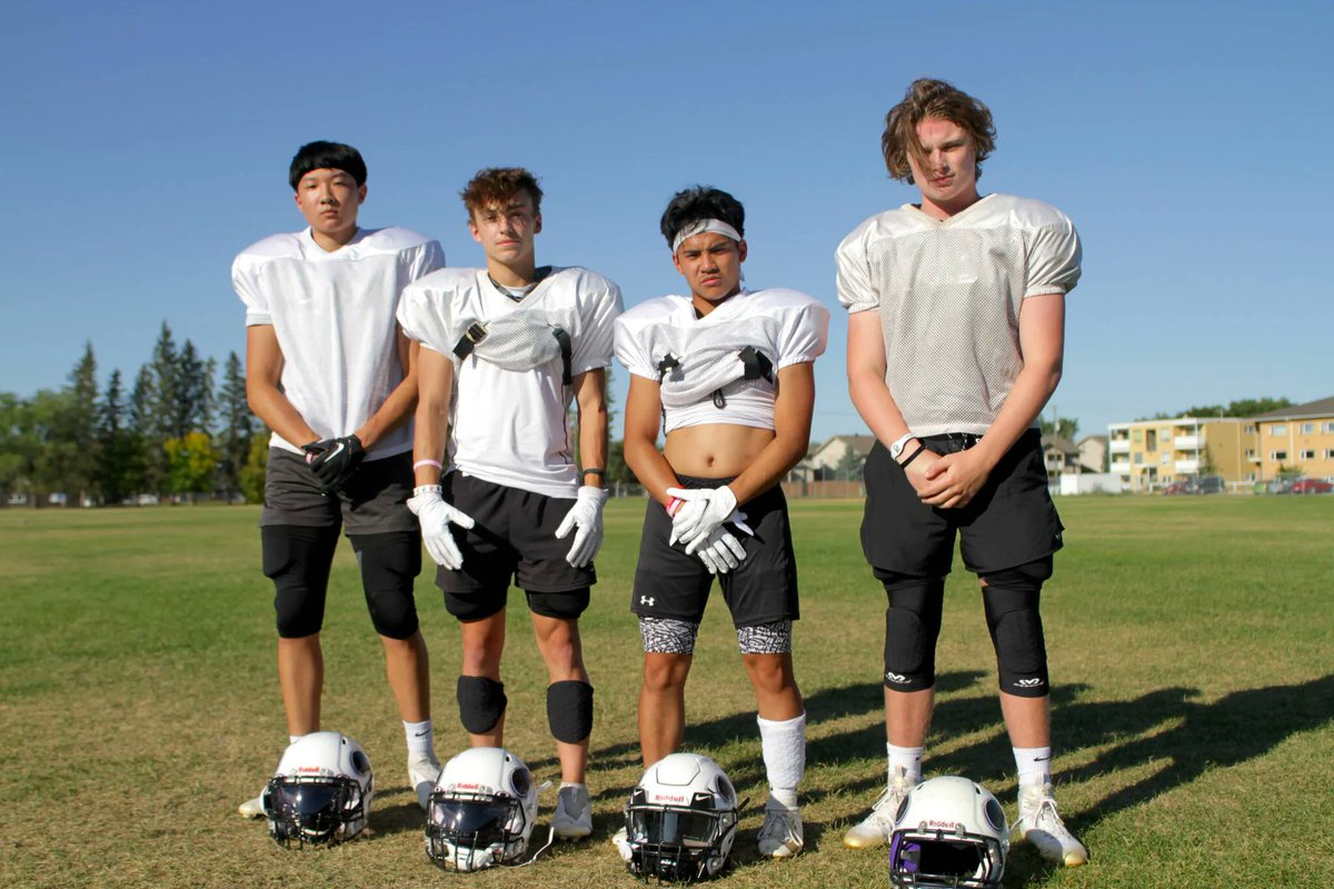 thebrandonsun's tweet image. Welcome to Wide Receiver High School. Class is now in session. No need to take a seat, but if opposing defensive backs aren’t careful, these Vincent Massey Vikings wideouts will make them wish they stayed on the bench.  bit.ly/3TWFQac #bdnmb