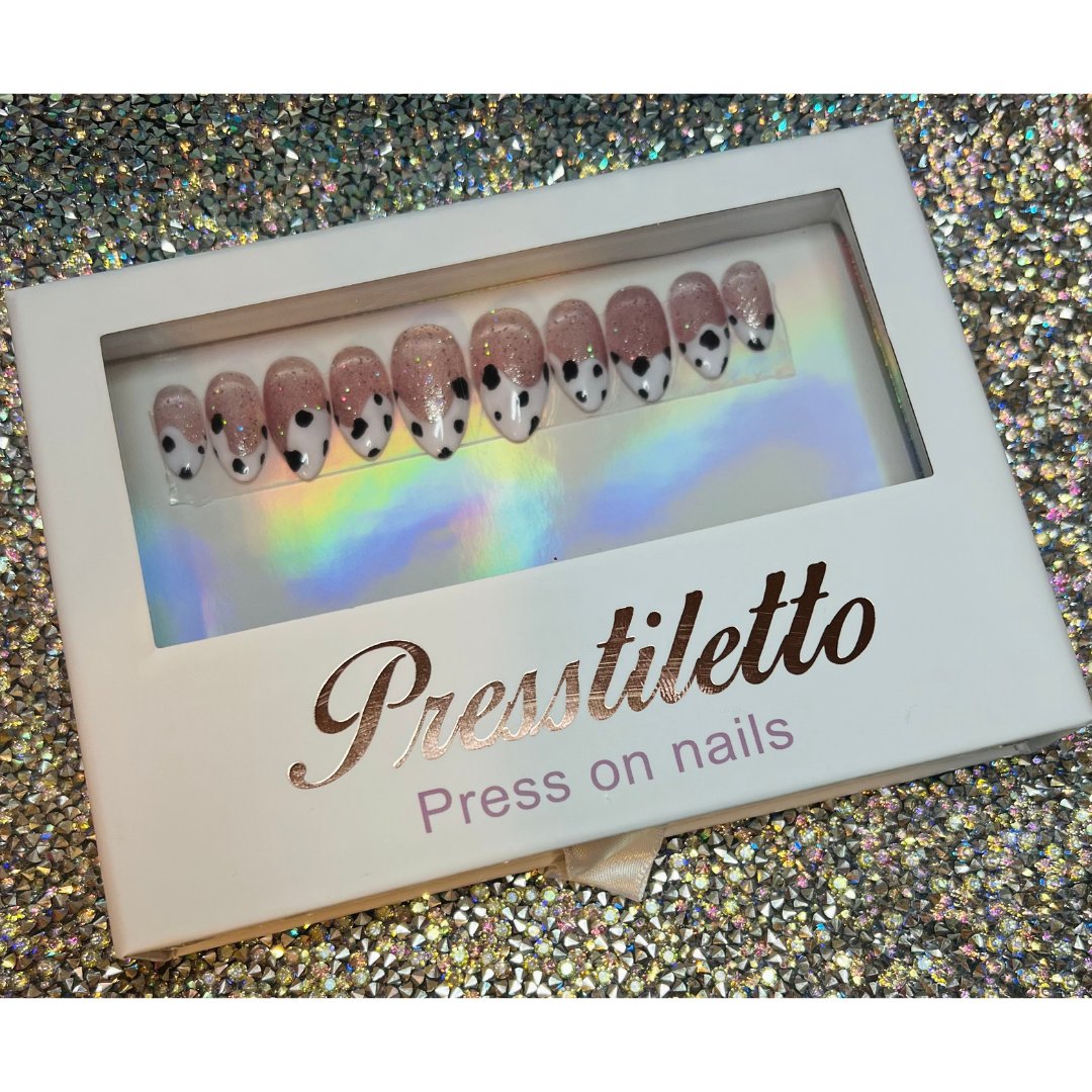 presstiletto's tweet photo. Cow print nails? UH YES!
For custom nails DM!
#customnails #custompressons #custompressonnails #cutenails #pinkglitternails #cowprintnails #cowprint #cowprintnail #pressonnaillover https://t.co/j8zqZuQF1H