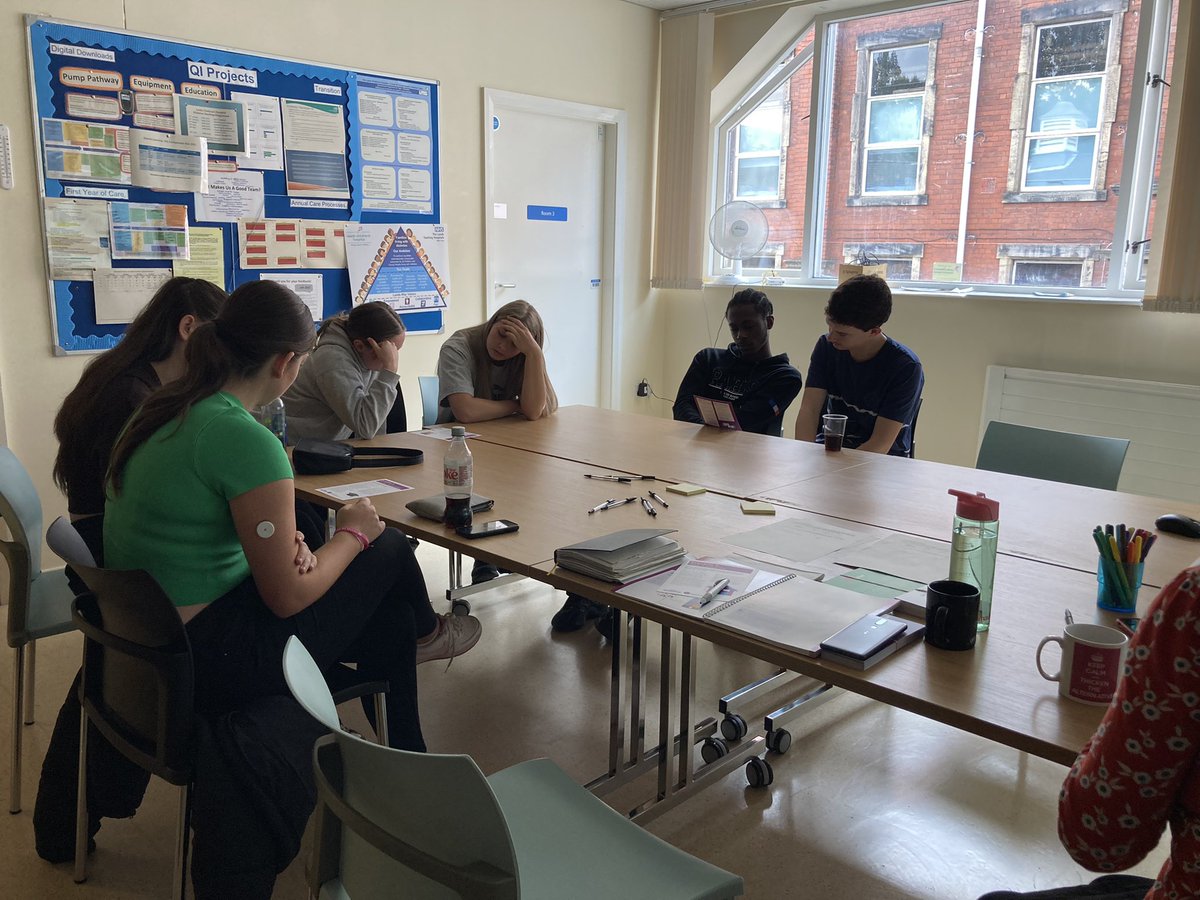 Leeds Children and Young People's Diabetes Team tweet media