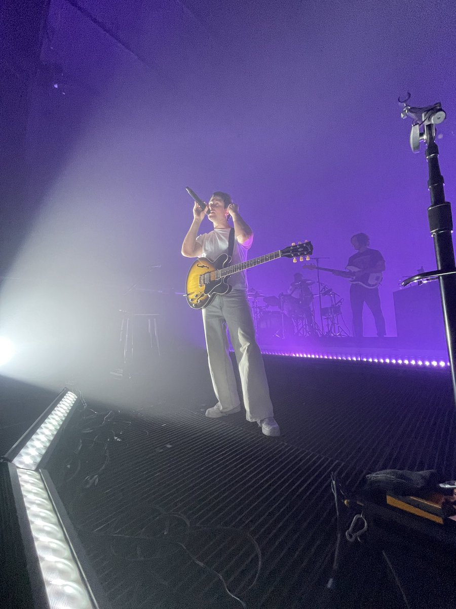 AlecBenjamin's tweet photo. TOUR STARTS TODAY . AUSTIN TEXAS . ! . https://t.co/Qv2M2K4GW2