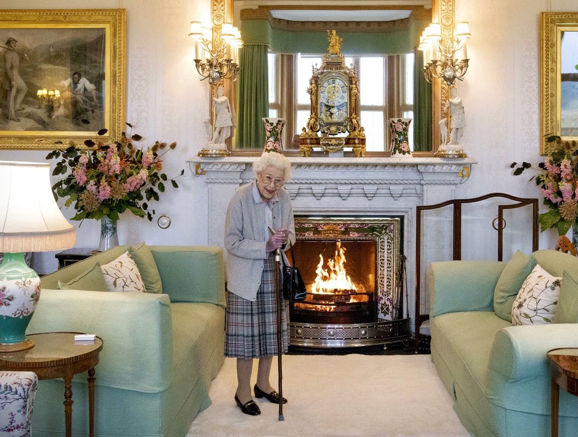 serenitymess's tweet image. L’ultima foto ufficiale della Regina Elisabetta. Regina oggi e per sempre ❤️ #QueenElizabeth