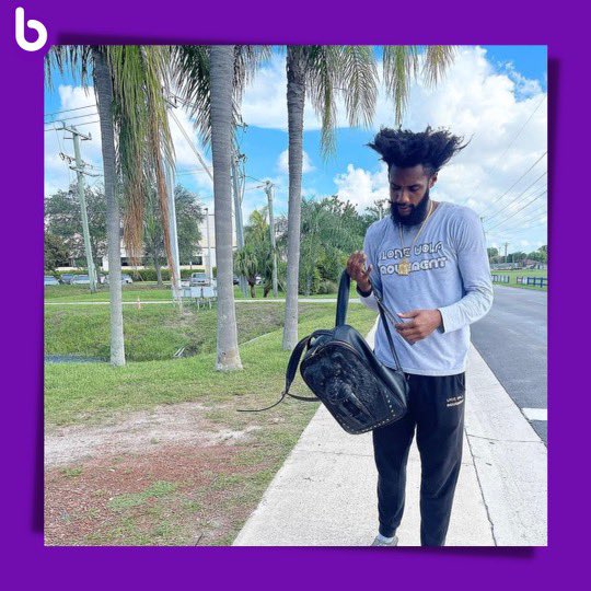 Check out @d1jtmoney88 in his merch!! 🔥 Go get his apparel TODAY at thelonewolfmovement.site 💜

#boostedbiz #GetBoosted
#BoostedFam #Athlete #CostFree
#Branding #College #Merch