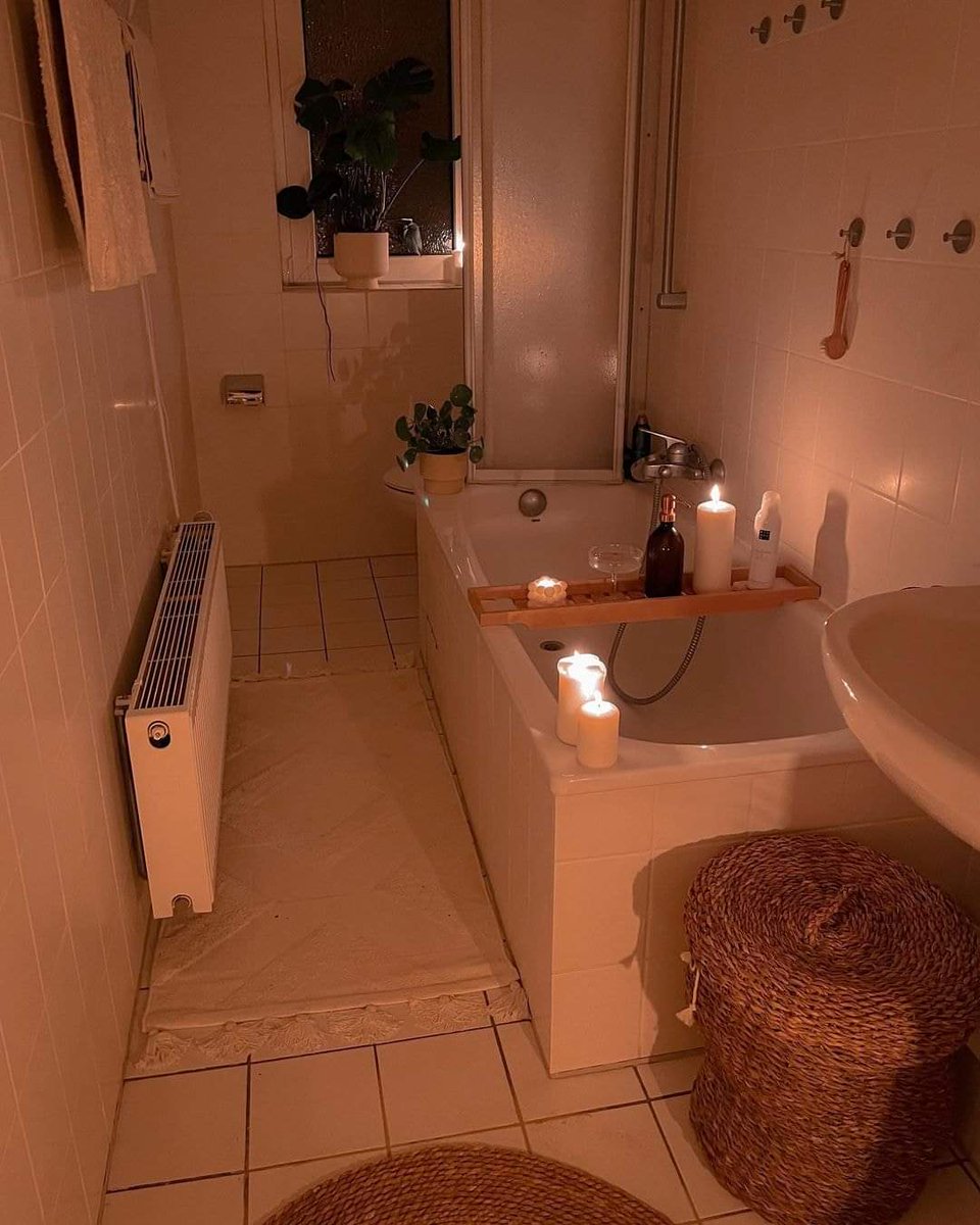 Relationshittt's tweet photo. - My biggest wish?
- Warm home and peaceful life.. nothing more. https://t.co/2R373A9K1x