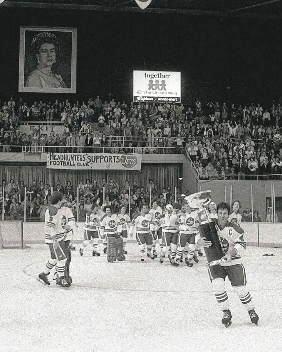 BarDown's tweet photo. Queen Elizabeth x Hockey. 

Rest In Peace, you will be missed. 🤍 https://t.co/HhtJiSnmkE