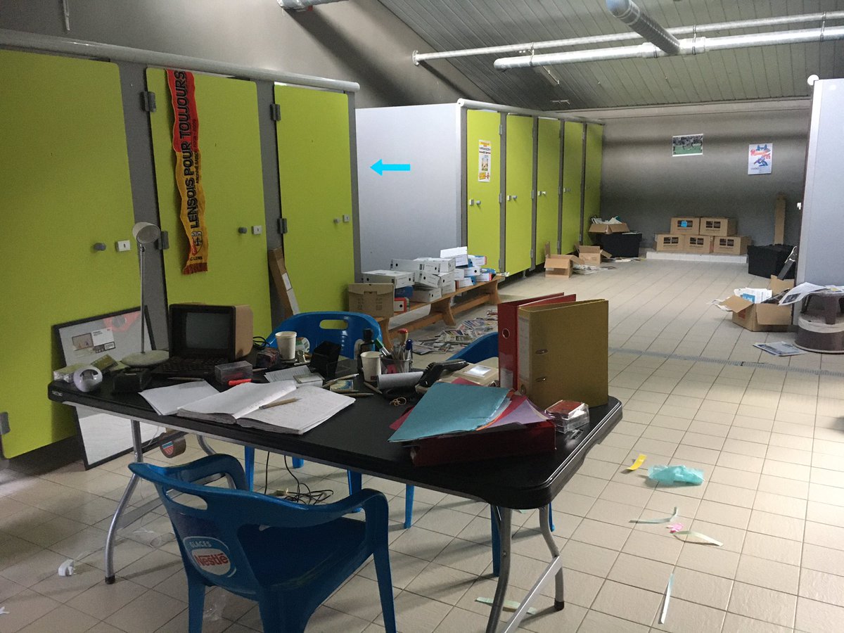 Aujourd’hui, vos bibliothécaires ont proposé aux L1 STAPS de @Univ_Artois un escape-game dans le cadre de leur journée d’intégration.
Nous, on a adoré! Et vous?