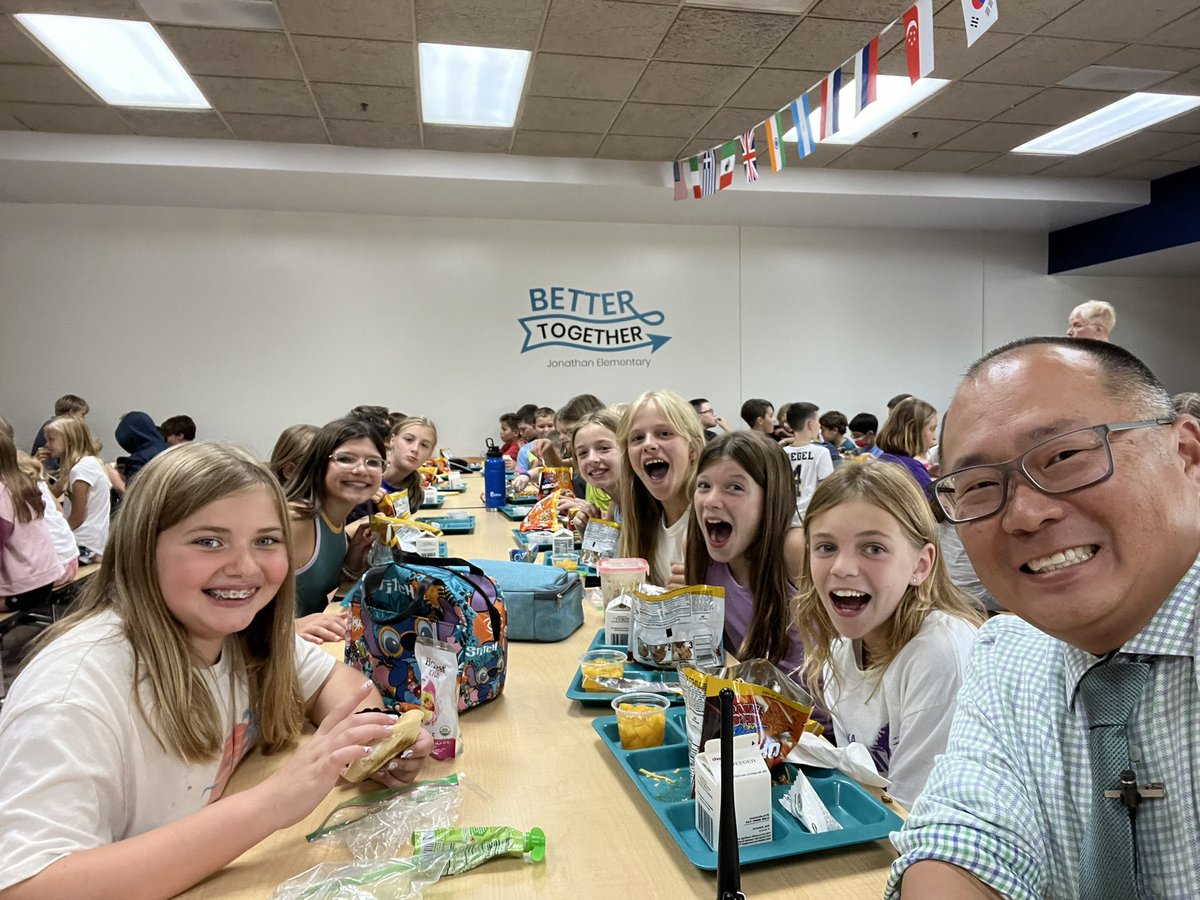 Mike Larson tweet media