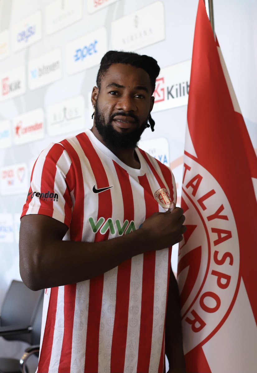 Christian Luyindama FTA Antalyaspor’da
 
Fraport TAV Antalyaspor, Christian Luyindama ile sözleşme imzaladı. Atilla Vehbi Konuk Tesisleri’nde gerçekleştirilen imza törenine Antalyaspor Basın Sözcüsü Adnan Başkan katıldı.