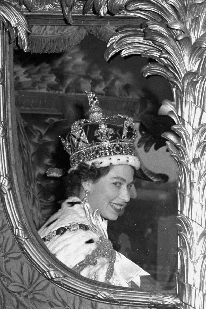 MelodyNelson06's tweet photo. #QueenElizabeth ♥️💫♥️ https://t.co/QgWaX4mGJe