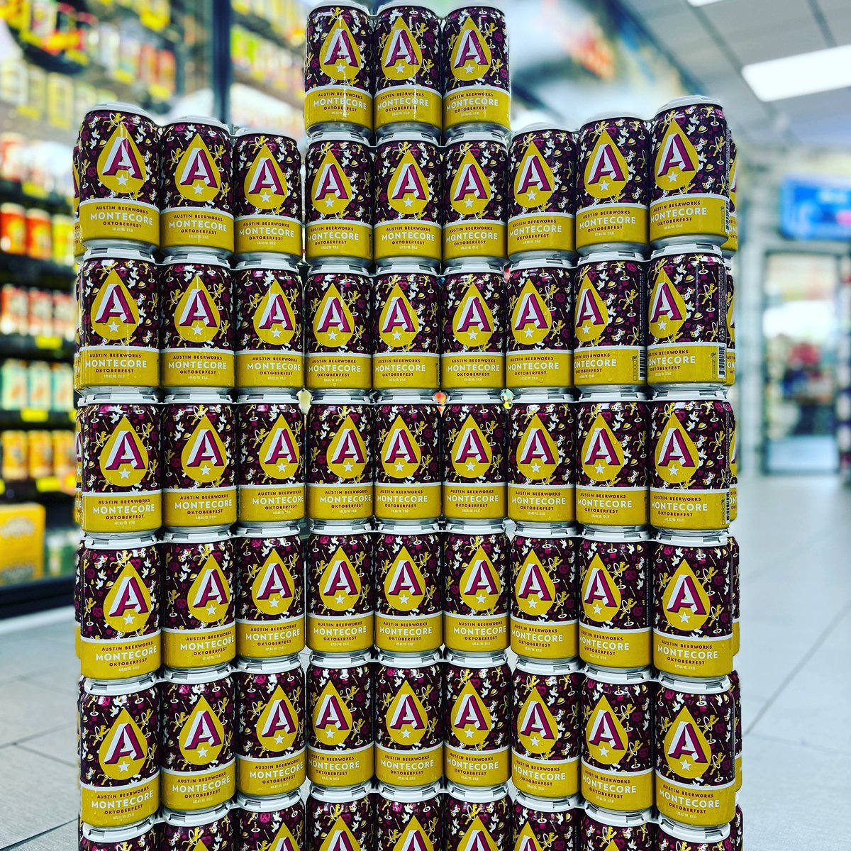 myspeedymart's tweet photo. Ohh yeah it’s finally Montecore time! Cheers to Okto-beer-fest @austinbeerworks https://t.co/irydn6hzlf