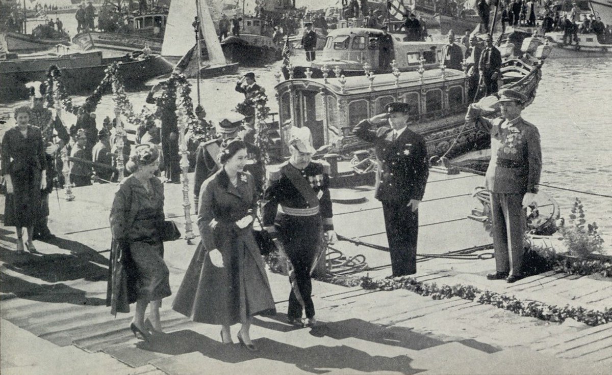 No dia da morte da Rainha Isabel II recordamos a sua visita a Portugal em 18 de fevereiro de 1957, tendo na ocasião sido usado, pela última vez, o Bergantim Real, atualmente no Museu de Marinha. O rio Tejo encheu-se de embarcações para receber a Rainha de Inglaterra.