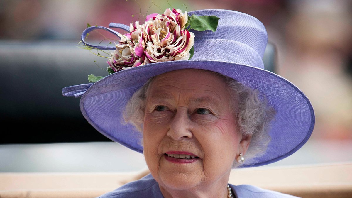 BFBS is profoundly saddened by the passing of Her Majesty the Queen. We send our condolences to all her family and to the armed forces which she headed and who we are proud to serve. 

We salute the new King Charles III and his Queen Consort, our Patron.