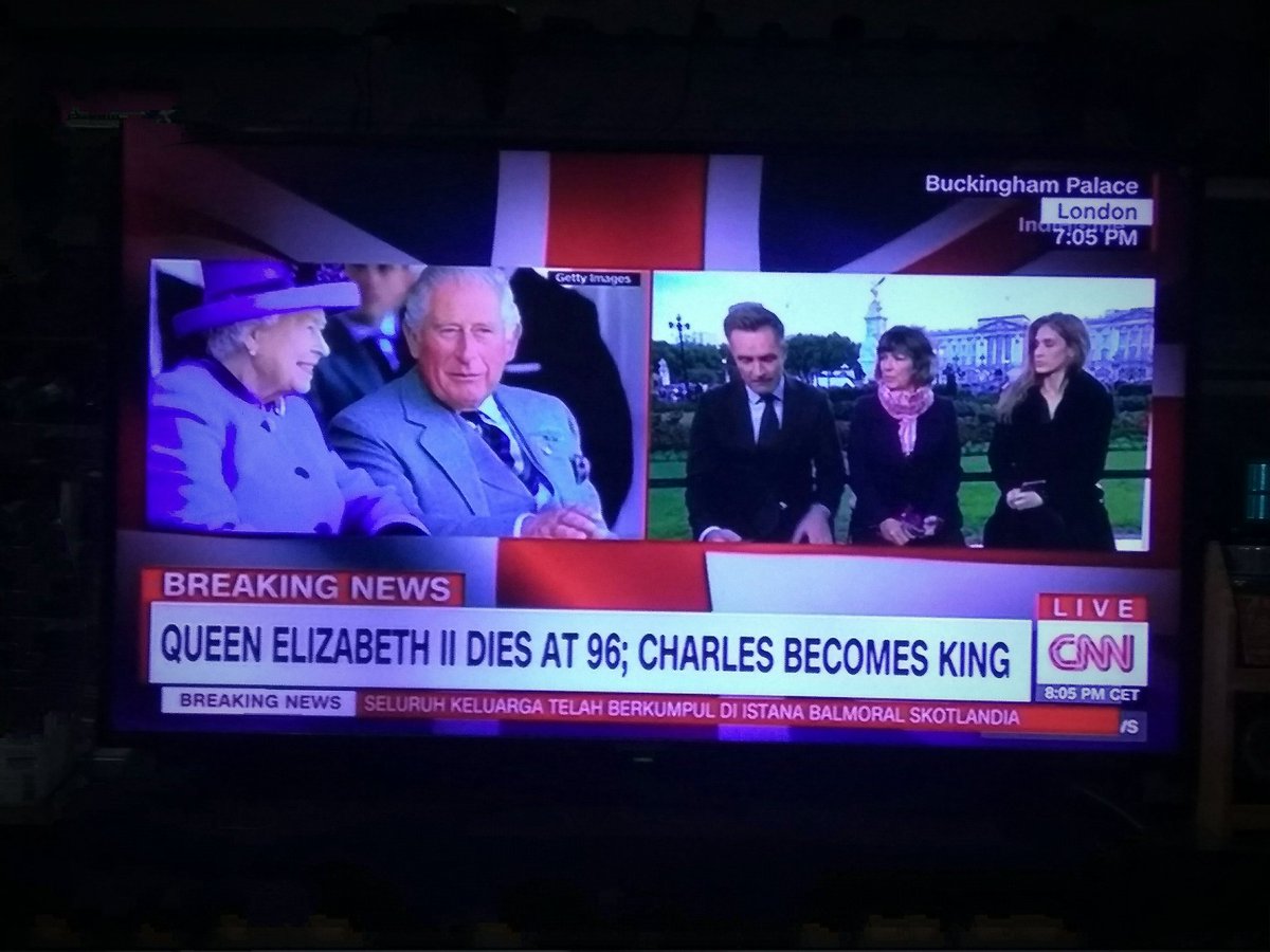 Deni_Rahadian's tweet photo. RIP #QueenElizabeth https://t.co/bOvSXz5aKL