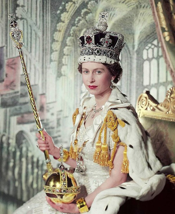 Qban_Linx's tweet image. Pictured here, in Elizabeth’s crown and sceptre, are shards of the Star of Africa diamond. The stone was stolen from South Africa in 1905, and is worth $400M

These fragments alone could cover the cost of higher education for nearly 75,000 South African students
