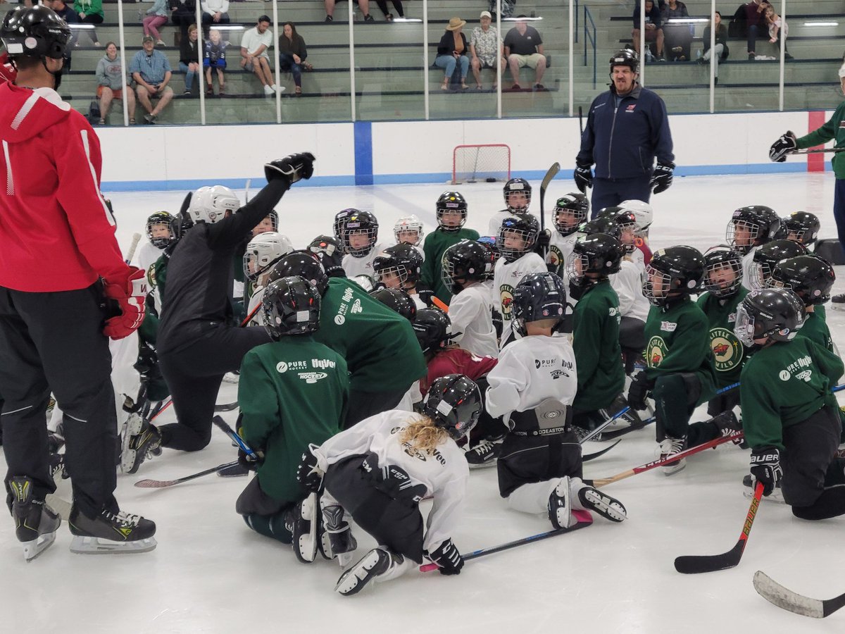 MrPuttMN's tweet photo. Thanks @mnwild for the great #littlewild camp. Drove from Farmington to New Hope for the clinic. And thanks @PureHockey for his new gear! @FarmingtonFYHA getting ice time where ever we can. Wish we had this at #schmak https://t.co/RMxyWULmiM